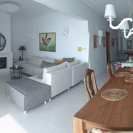 Loutraki Μοναδικής Θέσης Διαμέρισμα Στη Θάλασσα ภายนอก รูปภาพ