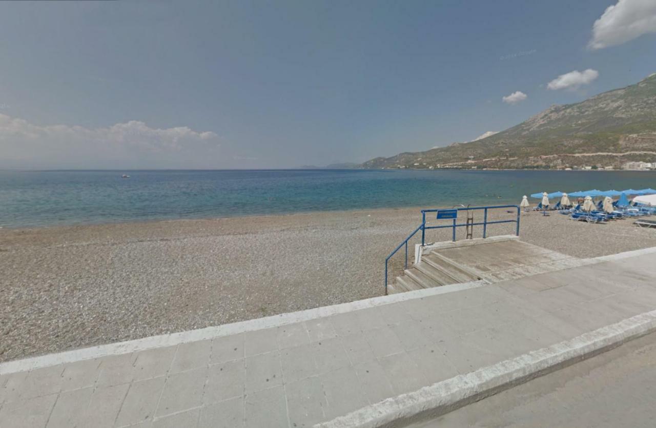 Loutraki Μοναδικής Θέσης Διαμέρισμα Στη Θάλασσα ภายนอก รูปภาพ